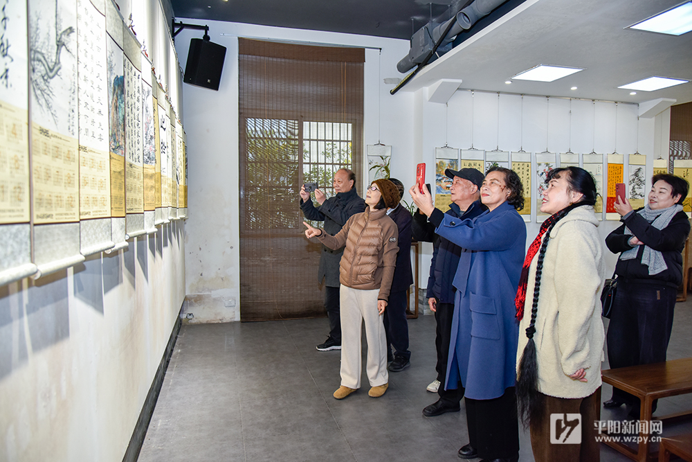 ���ش�ر������v������Ʒչչ��